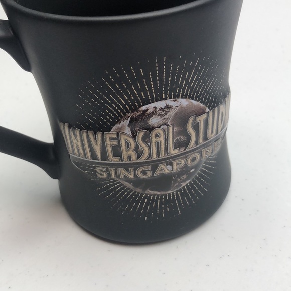 ❤️ HOST PICK ❤️ COLLECTIBLE COFFEE MUG UNIVERSAL STUDIOS SINGAPORE ❤️ - Picture 2 of 4